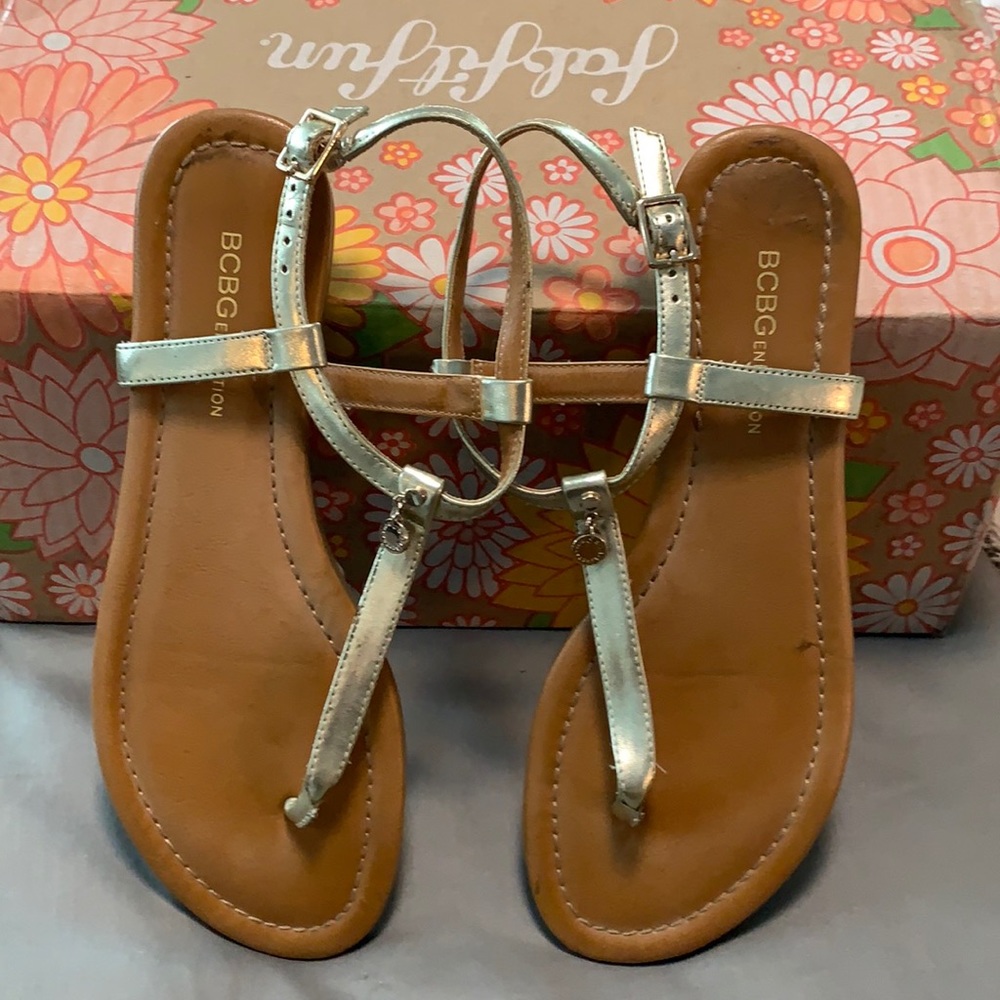 Gold t-strap BCBG generation sandals